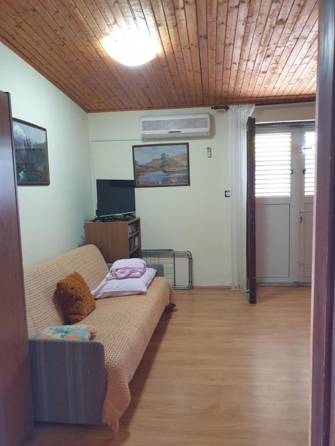 Apartmani Volaric Pag Pag Town Exterior photo